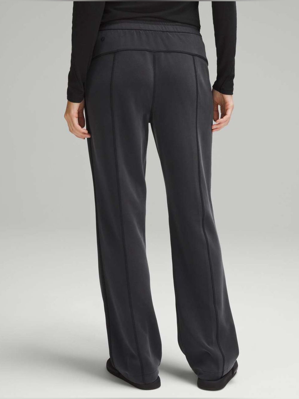 Lululemon Size 2 Black Softstreme Straight-Leg Pants